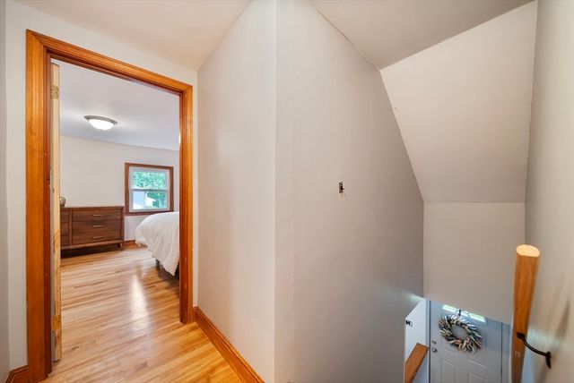 12 Alcine Ln, Burlington, MA 01803