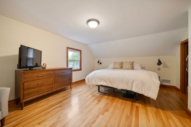 12 Alcine Ln, Burlington, MA 01803