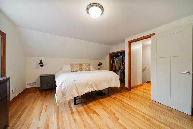 12 Alcine Ln, Burlington, MA 01803