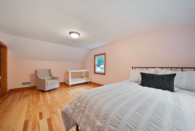 12 Alcine Ln, Burlington, MA 01803