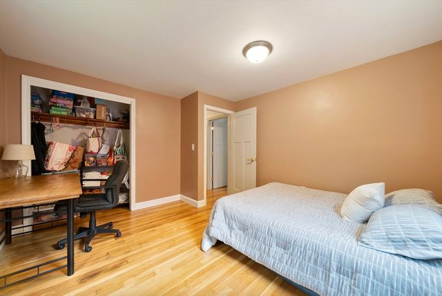 12 Alcine Ln, Burlington, MA 01803