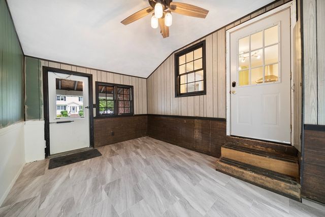 12 Alcine Ln, Burlington, MA 01803