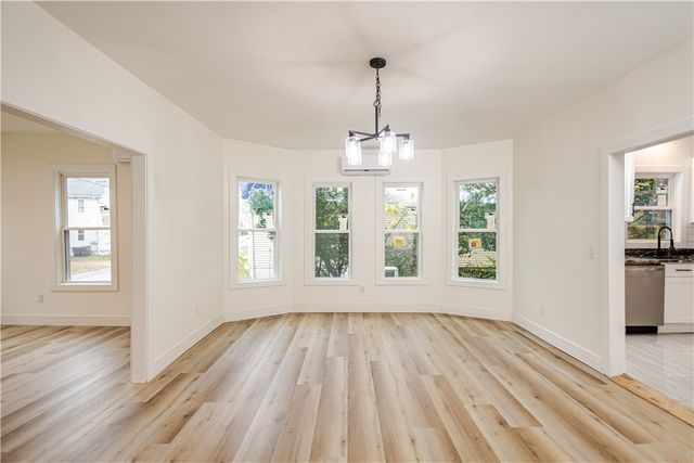 7 Florence Street, Putnam, CT 06260