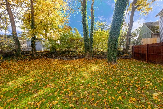 7 Florence Street, Putnam, CT 06260