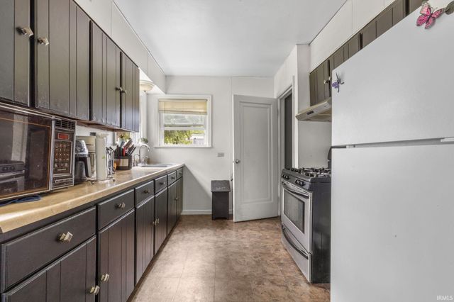 123 DonMoyer Avenue, South Bend, IN 46614