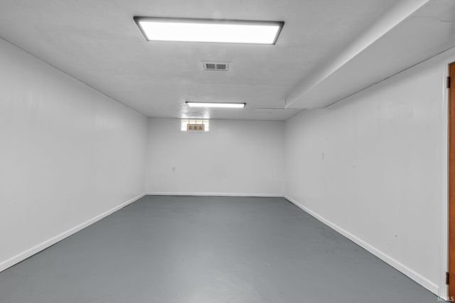 123 DonMoyer Avenue, South Bend, IN 46614