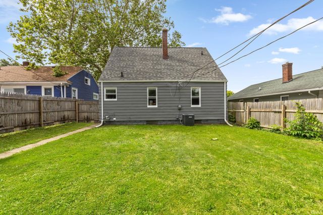 123 DonMoyer Avenue, South Bend, IN 46614