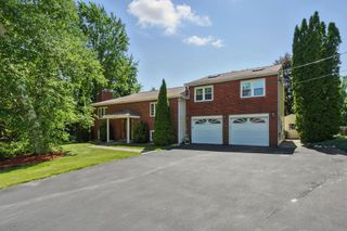 14 Johns Drive, Hooksett, NH 03106