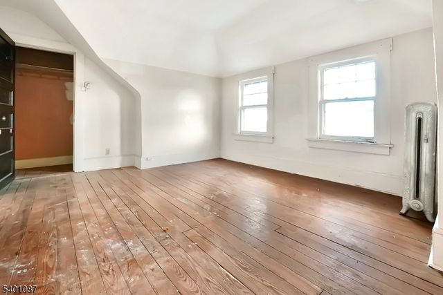 9 Hawthorne Pl, Montclair Twp., NJ 07042