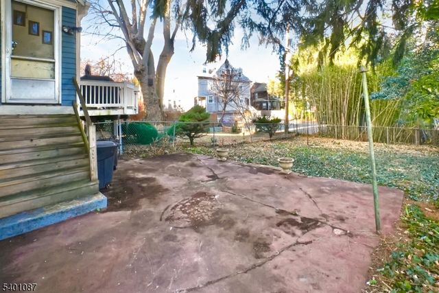 9 Hawthorne Pl, Montclair Twp., NJ 07042