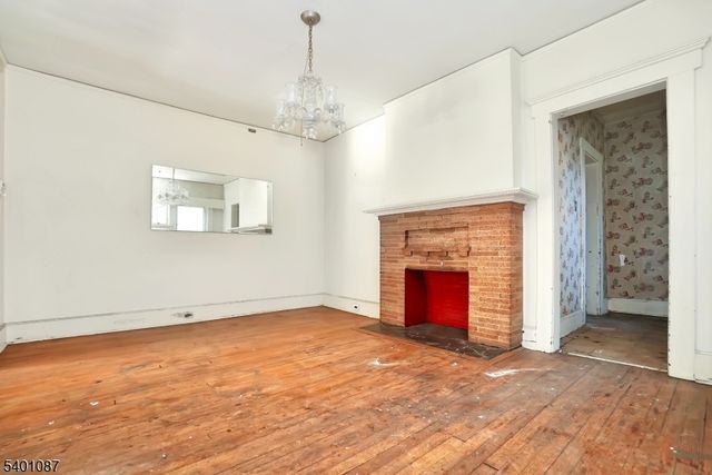 9 Hawthorne Pl, Montclair Twp., NJ 07042