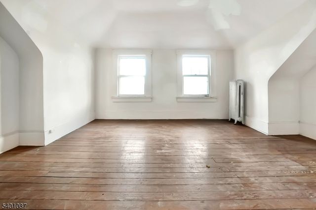 9 Hawthorne Pl, Montclair Twp., NJ 07042