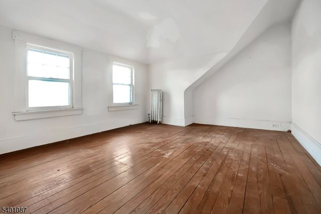 9 Hawthorne Pl, Montclair Twp., NJ 07042