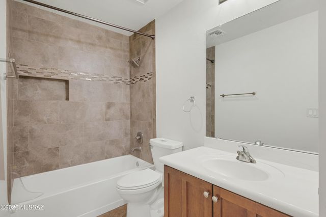 14024 E Fairway Bluff Court, Vail, AZ 85641