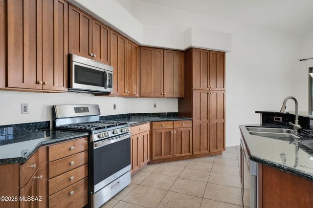 14024 E Fairway Bluff Court, Vail, AZ 85641