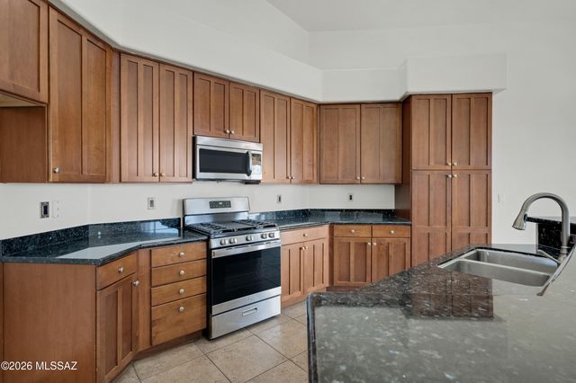 14024 E Fairway Bluff Court, Vail, AZ 85641