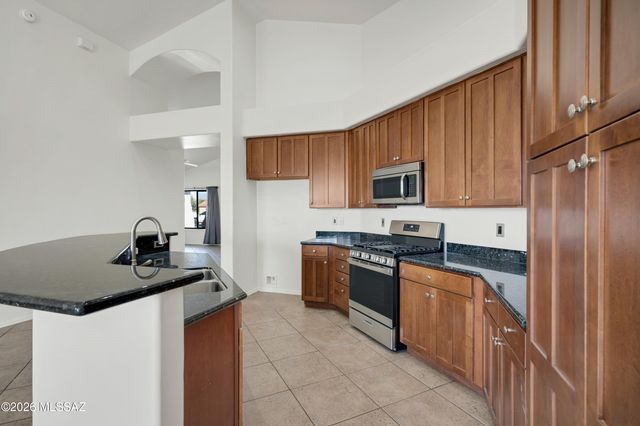 14024 E Fairway Bluff Court, Vail, AZ 85641