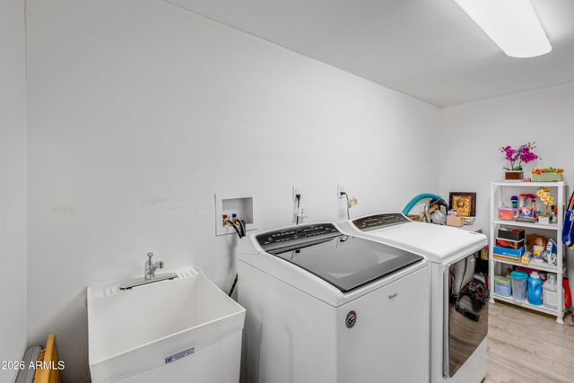 3710 E LUDLOW Drive, Phoenix, AZ 85032