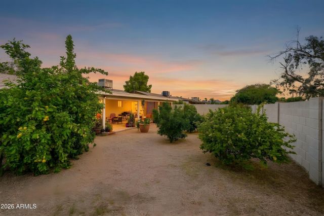 3710 E LUDLOW Drive, Phoenix, AZ 85032