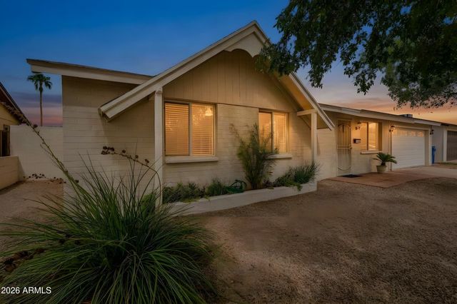 3710 E LUDLOW Drive, Phoenix, AZ 85032