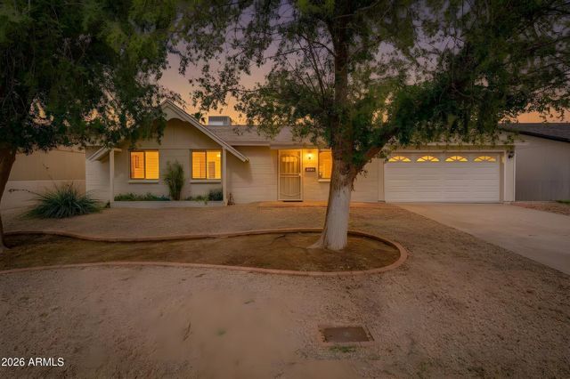 3710 E LUDLOW Drive, Phoenix, AZ 85032