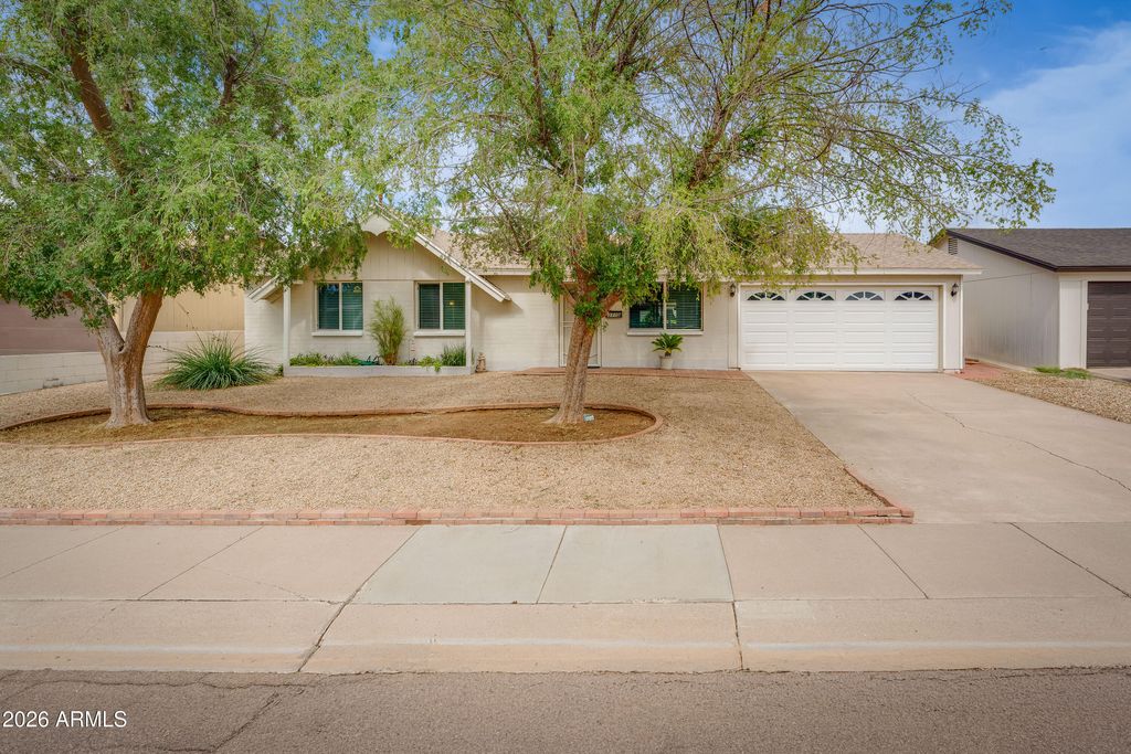 3710 E LUDLOW Drive, Phoenix, AZ 85032 — photo 4