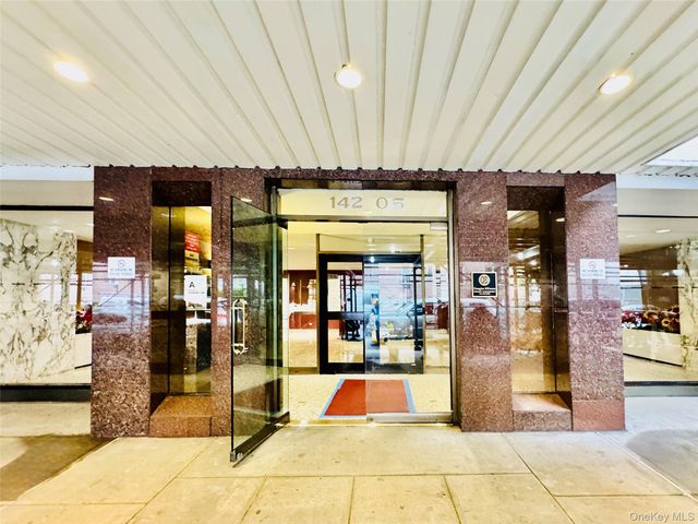 142-05 Roosevelt Avenue 517, Flushing, NY 11354