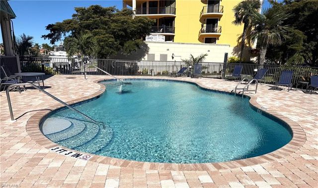 5781 Cape Harbour DR 809, Cape Coral, FL 33914