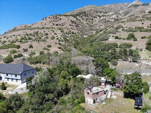5830 S WASATCH BLVD, Holladay, UT 84121