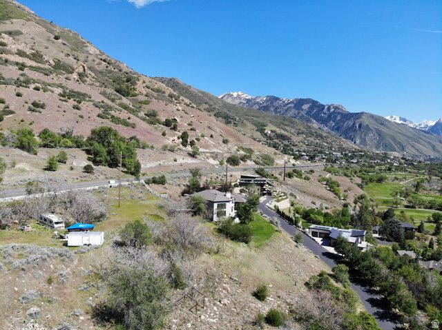 5830 S WASATCH BLVD, Holladay, UT 84121