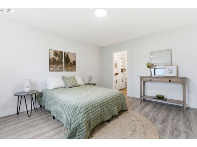 512 Sw EASTMAN Pkwy, Gresham, OR 97080