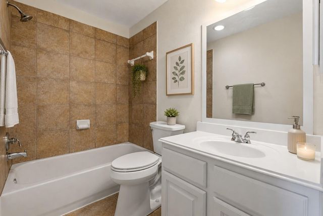 2716 Silverstone Way, Conroe, TX 77304