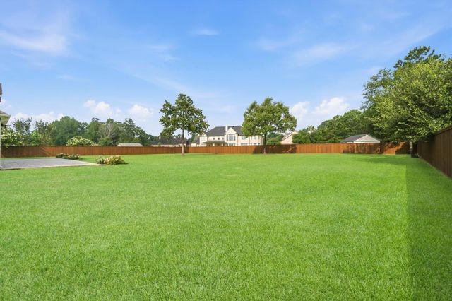 2716 Silverstone Way, Conroe, TX 77304
