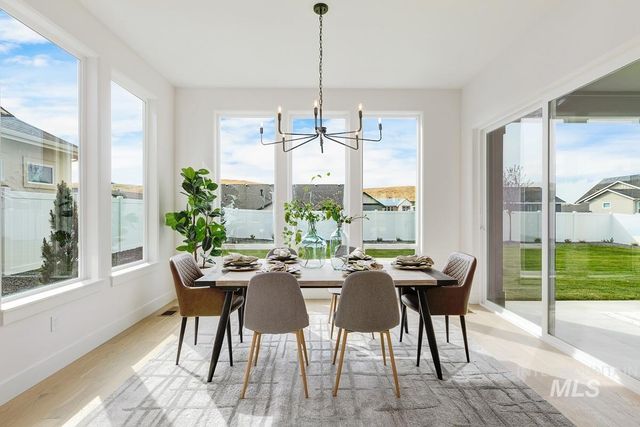 7061 W Waxwing Dr, Boise, ID 83714