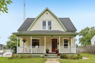 913 Prospect Avenue, Portage, WI 53901