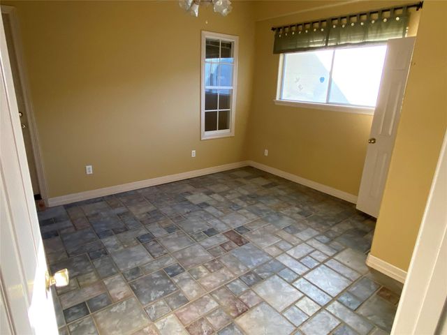 127 Indian Warrior Trail, Lake Jackson, TX 77566