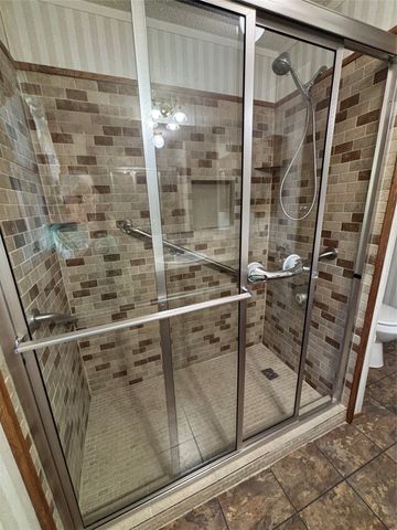 206 Holiday Rambler Drive, Whitney, TX 76692