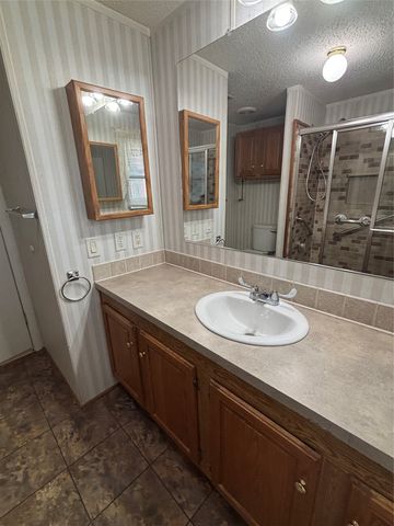 206 Holiday Rambler Drive, Whitney, TX 76692