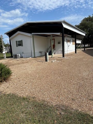 206 Holiday Rambler Drive, Whitney, TX 76692