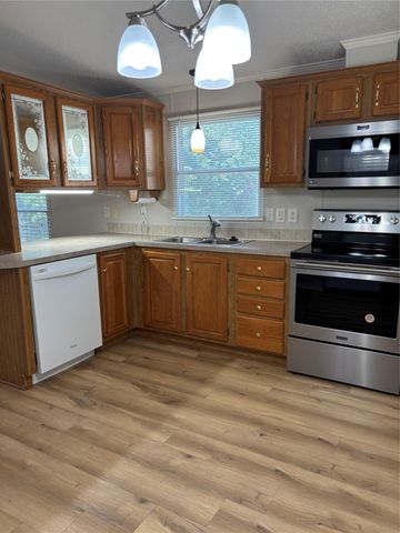 206 Holiday Rambler Drive, Whitney, TX 76692