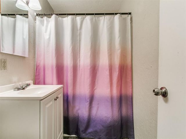 6733 NW 28th Street, Bethany, OK 73008