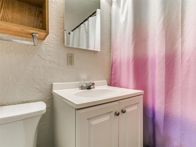 6733 NW 28th Street, Bethany, OK 73008