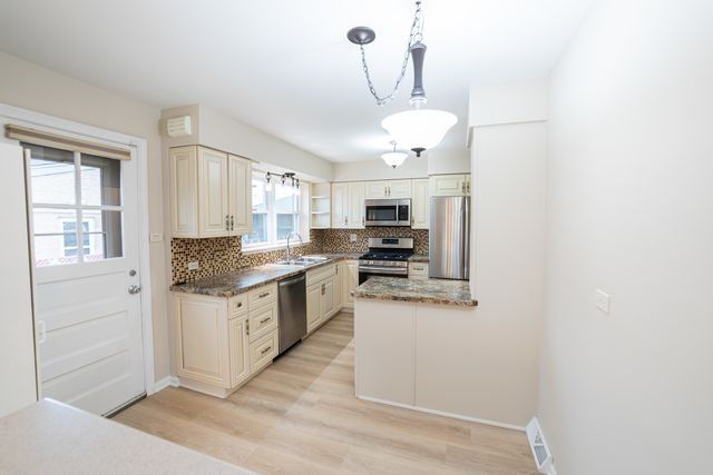 4841 Lamb Drive, Oak Lawn, IL 60453