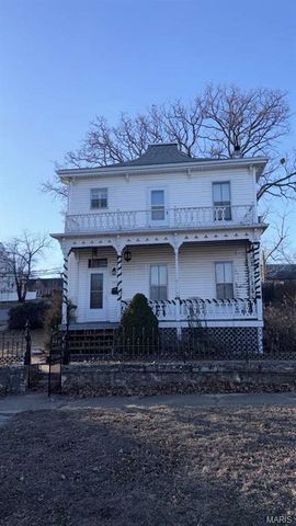 322 S 4th Street, De Soto, MO 63020