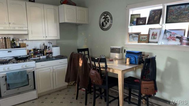 322 S 4th Street, De Soto, MO 63020