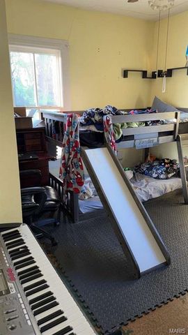 322 S 4th Street, De Soto, MO 63020