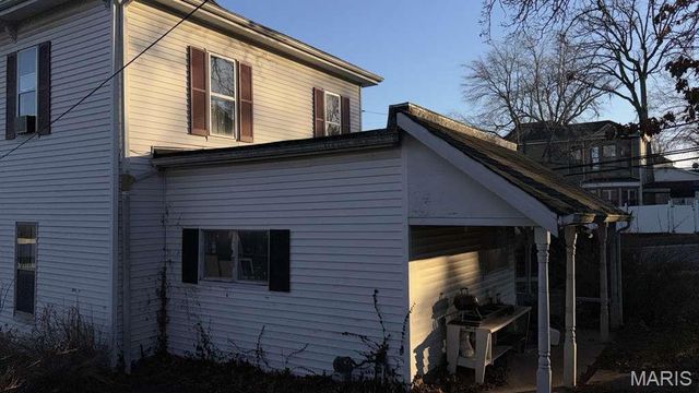 322 S 4th Street, De Soto, MO 63020