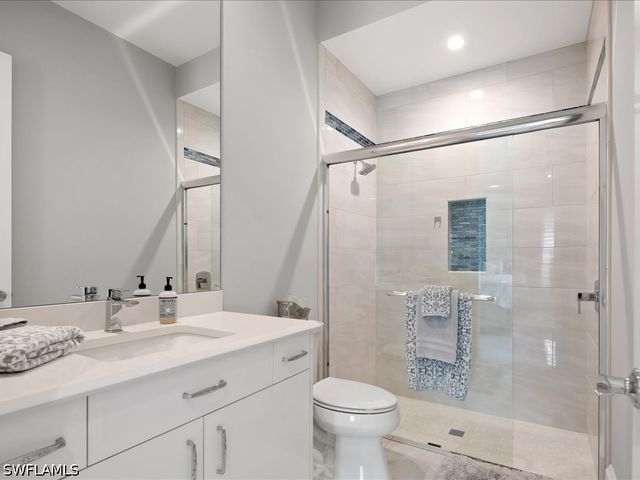 10570 Via Torino WAY, Miromar Lakes, FL 33913