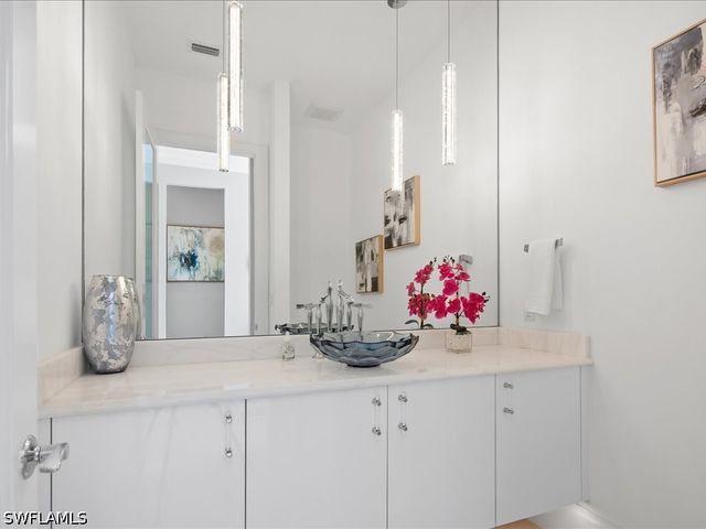 10570 Via Torino WAY, Miromar Lakes, FL 33913