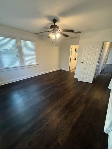 320 W LAMBRIGHT STREET, Tampa, FL 33604